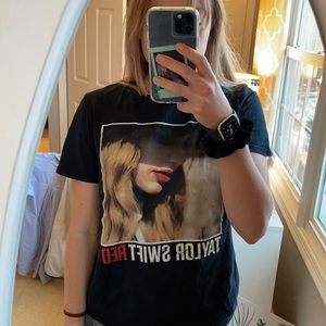 Taylor Swift RED Album T-shirt